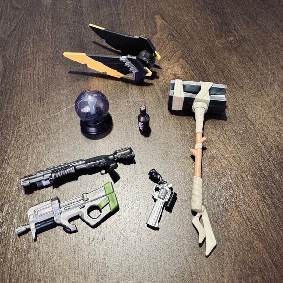 Fortnite Legendary Series- Sentinel (Dark), Action Figure - Picture 2 of 2